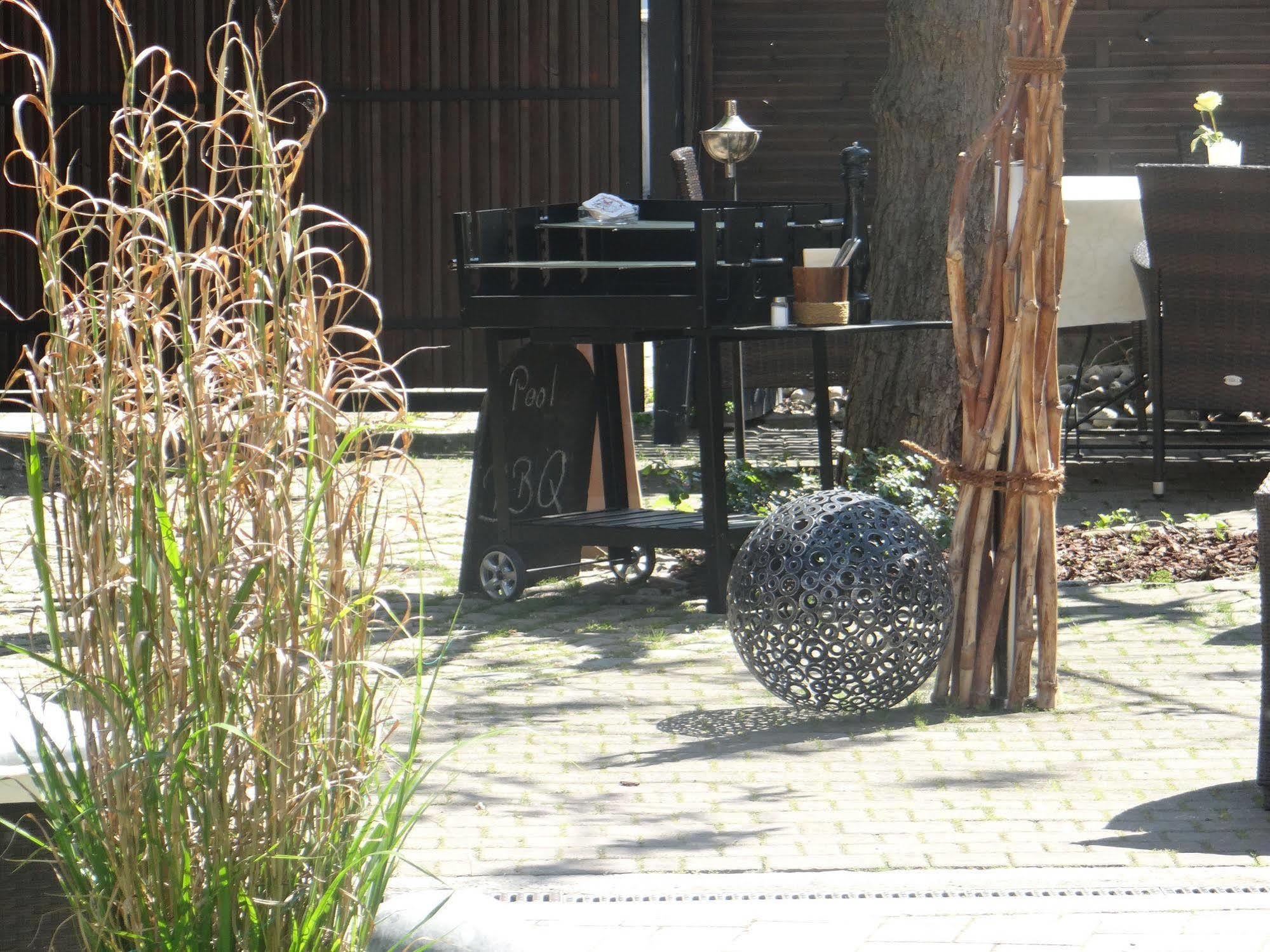 Hotel Schuetzenhof Spa Garden Buerstadt ภายนอก รูปภาพ